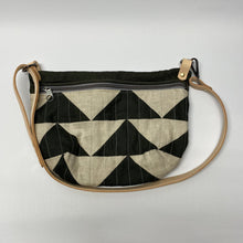 Load image into Gallery viewer, Purse - Linen &amp; Leather
