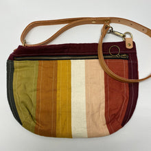 Load image into Gallery viewer, Purse - Linen &amp; Leather
