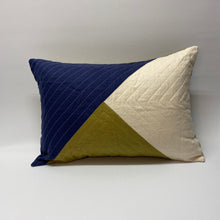 Load image into Gallery viewer, Linen Cushion 16&quot; x 20&quot;
