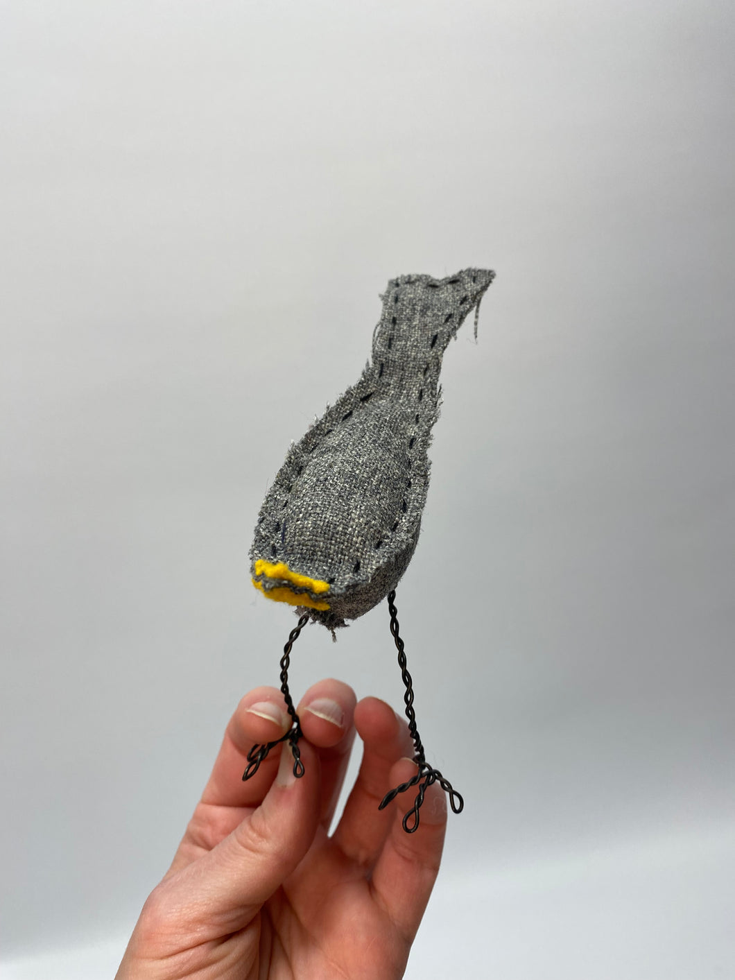 Bird with Wire Legs - Grey